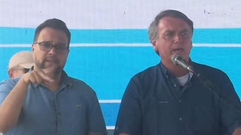 Bolsonaro promete ajuda a 750 mil caminhoneiros autônomos para compensar aumento do diesel