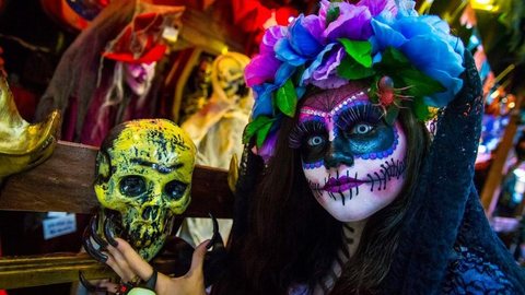 Festival celebra Dia dos Mortos da cultura mexicana no Memorial da América Latina, em SP