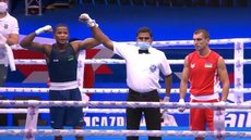 Mundial de boxe: Wanderson Oliveira avança às quartas