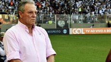 Presidente do Santos descarta nomes e reforça interesse em Abel Braga: “Gostaria para ontem”