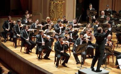 Orquestra Sinfônica Brasileira celebra 80 anos de existência