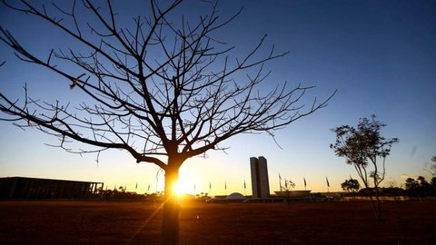 Seca faz governo do Distrito Federal emitir alerta à população