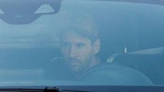 Messi se reapresenta ao Barcelona após tentativa frustrada de saída