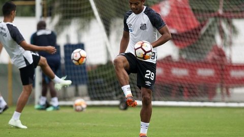 David Braz volta a treinar, e Santos encerra preparação para enfrentar o Grêmio