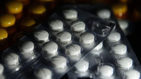 Senado avança na proposta que abate no IR compra de medicamentos