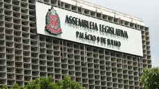 Assembleia de SP aprova reajuste salarial e abono para servidores públicos