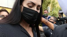 Mãe do menino Henry Borel coloca tornozeleira eletrônica