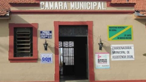 Ex-presidente da Câmara de Cedral devolve celulares ‘sumidos’ para evitar prisão