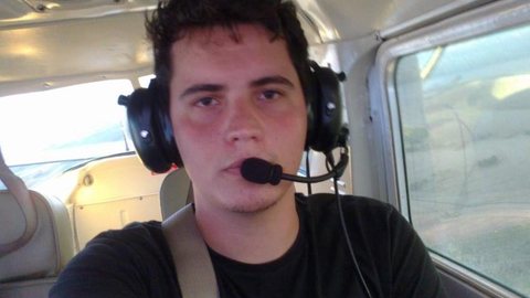 Piloto do PR é encontrado vivo três dias após queda de avião agrícola em MT
