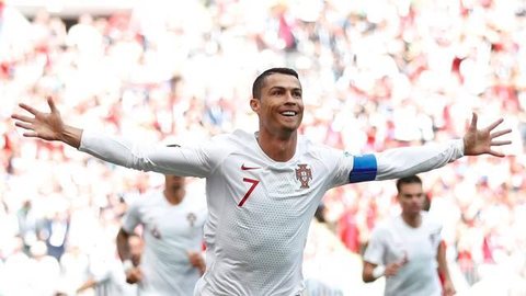 CR7 marca de novo, Portugal segura forte pressão, vence e elimina Marrocos da Copa