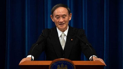 Japão elege Yoshihide Suga como novo primeiro-ministro