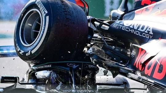 “Halo salvou a vida de Hamilton”, diz chefe da Mercedes após acidente