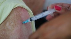 Rio coleta sangue de voluntários para vacinação em massa em Paquetá