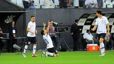 Análise: Corinthians vai bem em “teste” contra o Inter, mas precisa evoluir para eliminar o Flamengo