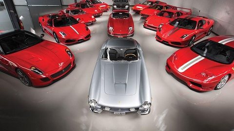 Coleção de 13 Ferraris será leiloada por até R$ 60 milhões