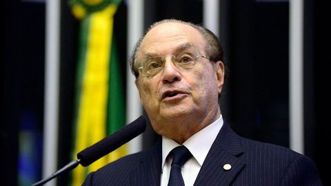 Paulo Maluf recebe alta hospitalar em São Paulo