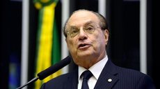 Paulo Maluf recebe alta hospitalar em São Paulo
