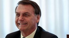 Bolsonaro sanciona lei de auxílio financeiro para o setor cultural