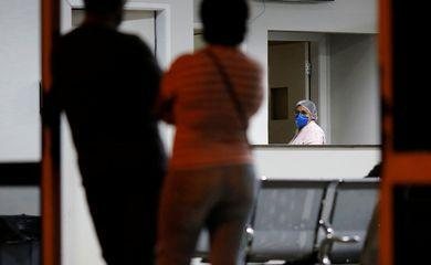 Permanece em “estado grave”, paciente com Covid-19 em Brasília
