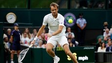 Wimbledon defende veto a tenistas russos e bielorrussos