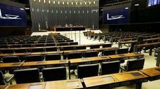 Entidades propõem reservar 50% das vagas em parlamentos para mulheres