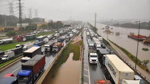 Tempestades como as de São Paulo são o ‘novo normal’, dizem especialistas
