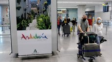 Espanha reabre fronteiras para turistas vacinados