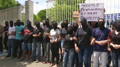Quartéis dos Bombeiros, Bope e Cipa são fechados por mulheres de militares em protesto por salários em Boa Vista