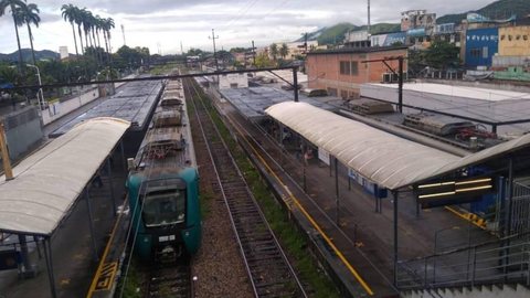 Tiroteio interrompe serviços de trens no Rio
