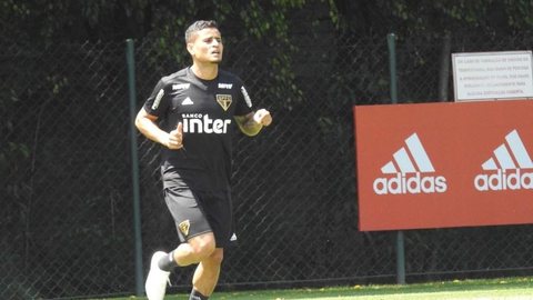 Aguirre fecha treino tático do São Paulo, e Everton reforça time contra o Palmeiras