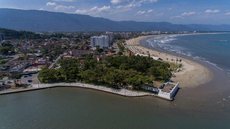 Defesa Civil emite alerta para ventos e ressaca no litoral paulista