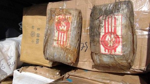 Mais de 600 kg de cocaína são encontrados em embarcação fantasma