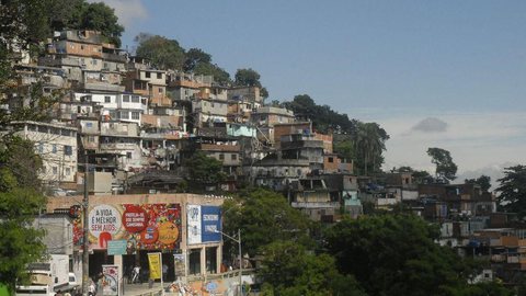Com isolamento, 58% dos brasileiros deixaram de pagar alguma dívida