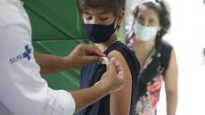 23,7% dos jovens de Heliópolis dizem que ao menos uma pessoa tentou influenciá-los a não se vacinar, diz levantamento