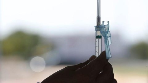 São Paulo terá domingo de vacinação contra covid-19 e gripe