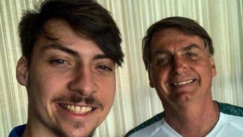 Produtora contratada pelo governo faz serviço particular para filho de Bolsonaro