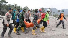 Sobe para 34 número de mortos após erupção de vulcão na Indonésia