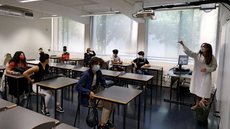 Portugal recomenda a vacinação de adolescentes contra a Covid-19 para a volta às aulas presenciais