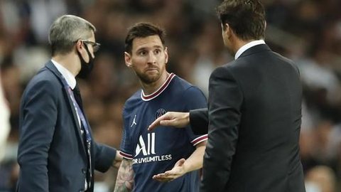 Pochettino explica substituição que irritou Messi, e Neymar diz que PSG precisa melhorar