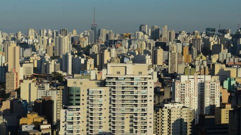 Datafolha: 79% dos brasileiros defendem punição por violação de quarentena