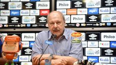 Peres revela busca do Santos por um lateral-esquerdo