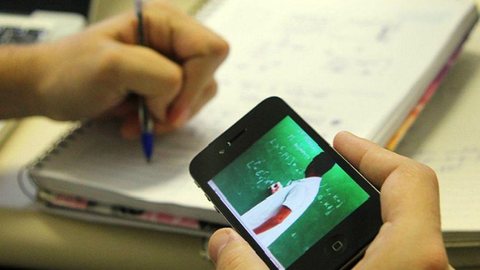 São Paulo abre seleção para professores atuarem no ensino online