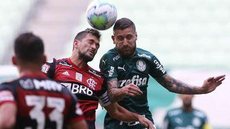 Após imbróglio judicial, Palmeiras e Flamengo empatam em 1 a 1