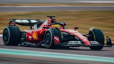 Lewis Hamilton inicia nova era na Ferrari durante teste na Itália - Imagem: Reprodução / Instagram / @scuderiaferrari