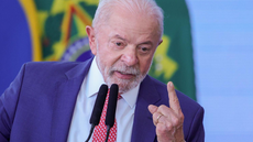 Lula assinou decreto que amplia o bloqueio de recursos do Orçamento para R$ 23,7 bilhões diante do aumento das despesas obrigatórias - Imagem: Reprodução