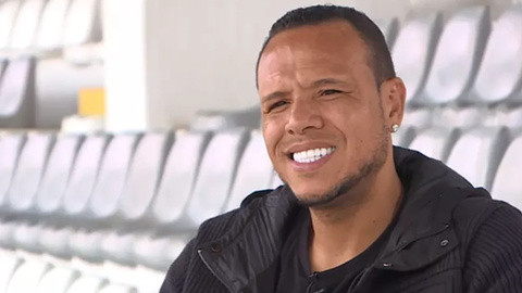 Ídolo tricolor, ex-jogador anuncia novo desafio fora dos gramados - Imagem: Emanuel da Ros
