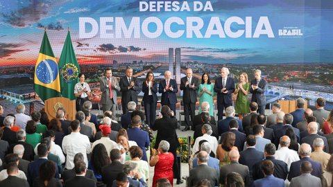 Lula veta PL da Dosimetria e mantém punições por tentativa de golpe - Imagem: Reprodução / Agência Brasil / Marcelo Camargo