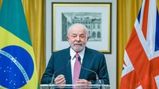 Lula comemora intervenção nos preços da Petrobras, mas amarga a não queda nos juros do Banco Central - Imagem: reprodução Instagram
