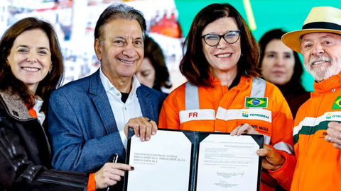 Lula participou da assinatura dos contratos que marcam a retomada das obras da Unidade de Fertilizantes Nitrogenados III, em Três Lagoas - Imagem: Reprodução