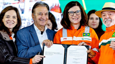 Lula participou da assinatura dos contratos que marcam a retomada das obras da Unidade de Fertilizantes Nitrogenados III, em Três Lagoas - Imagem: Reprodução